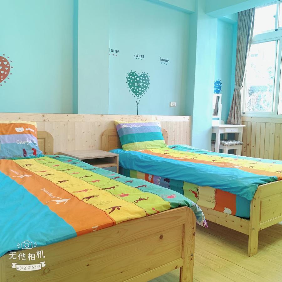 站前海民宿 Hualien Extérieur photo